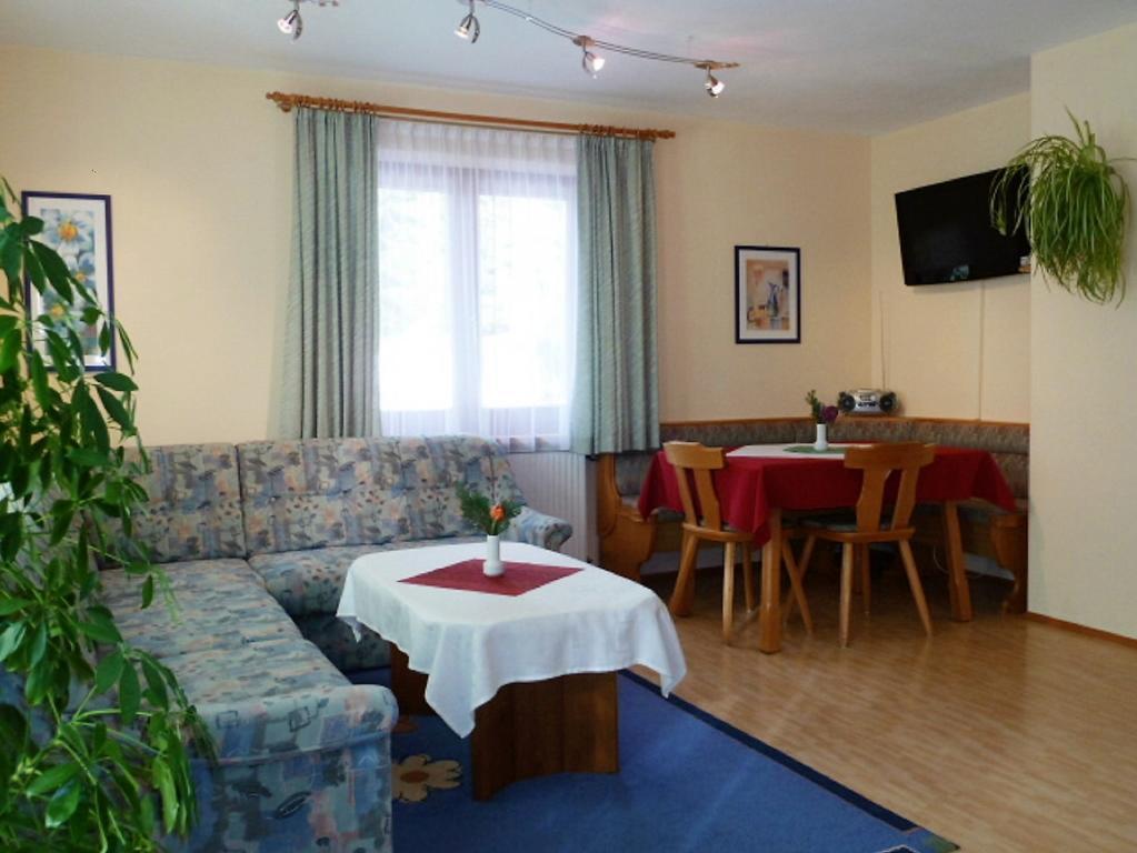 Haus Silvia Apartment เวอร์เฟนแวง ภายนอก รูปภาพ